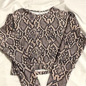 LiCi Fit Long sleeve crop top